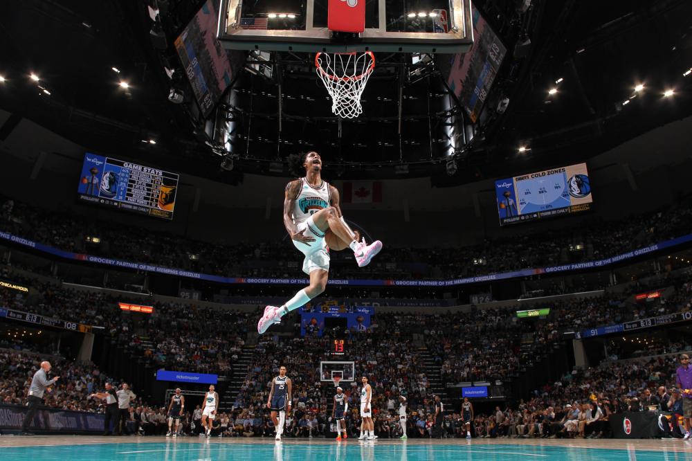 他在接球後 他在接球後